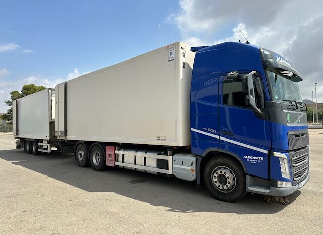 VOLVO FH500 CAJA CERRADA lleno