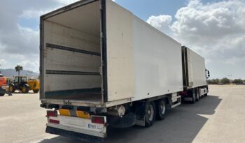 VOLVO FH500 CAJA CERRADA lleno