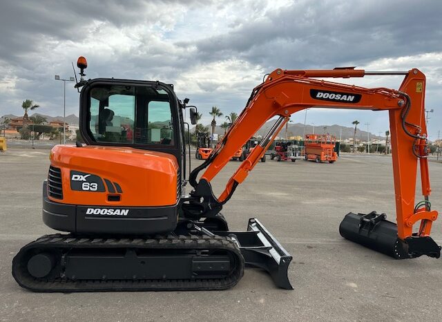 MINIEXCAVADORA DOOSAN DX 63 lleno